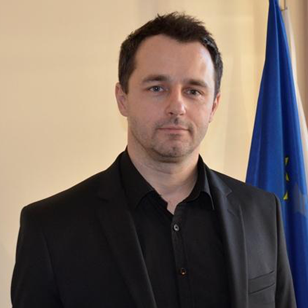 https://test.pwikdelfin-zabkowiceslaskie.pl/wp-content/uploads/2019/07/piotr-miernik-prezes.png
